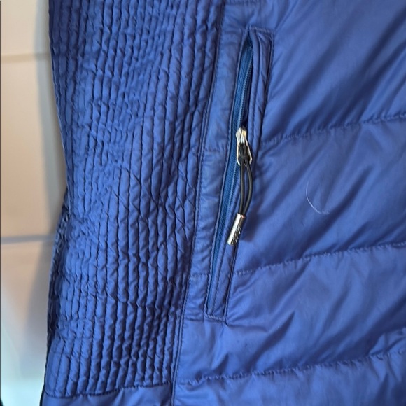 LOLE Blue Puffer Jacket with Hood and Quilted Design sz m - Picture 3 of 7